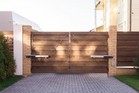 Un portail automatique pour mieux prot&eacute;ger votre domicile